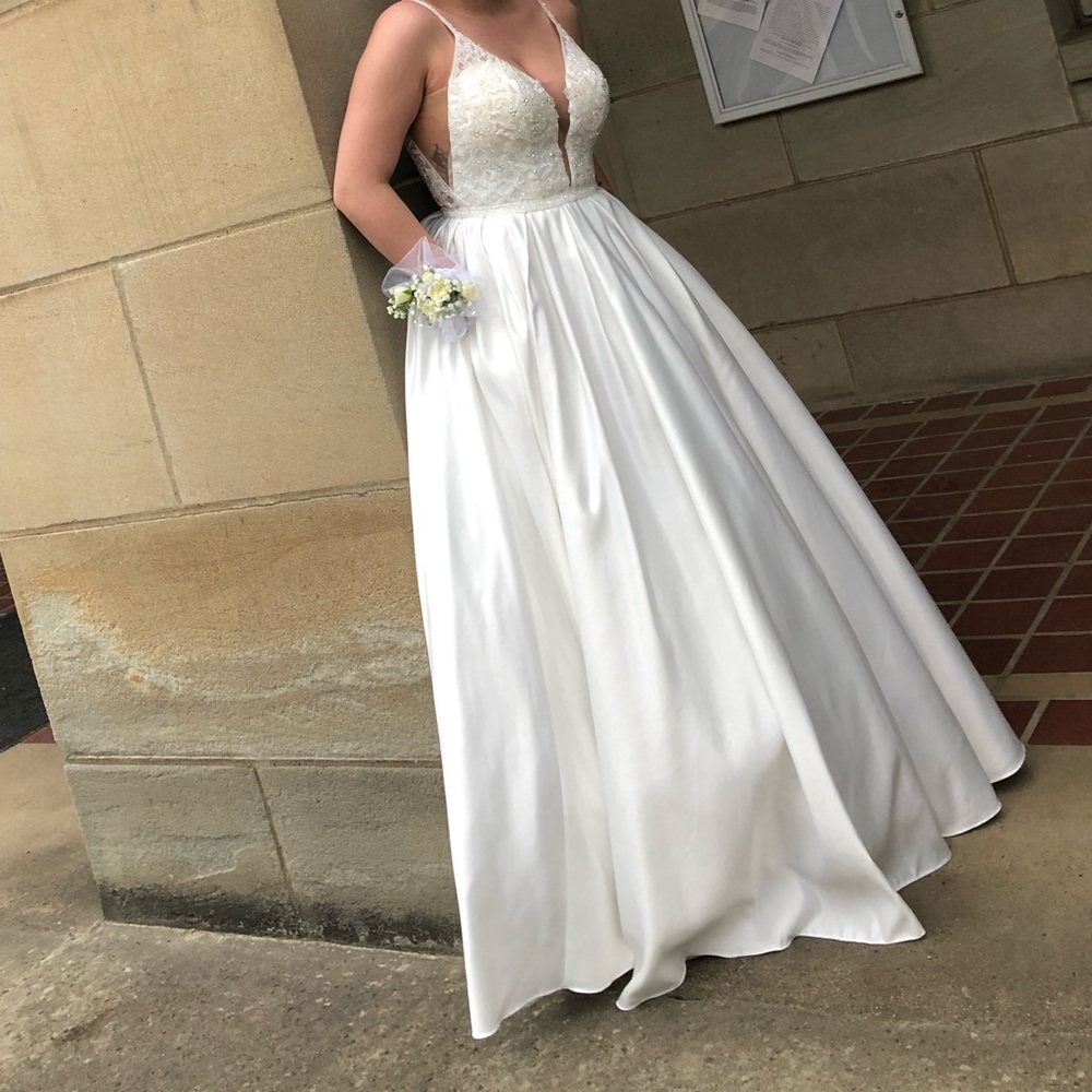 White Satin Vienna Ballgown-style Prom Dress